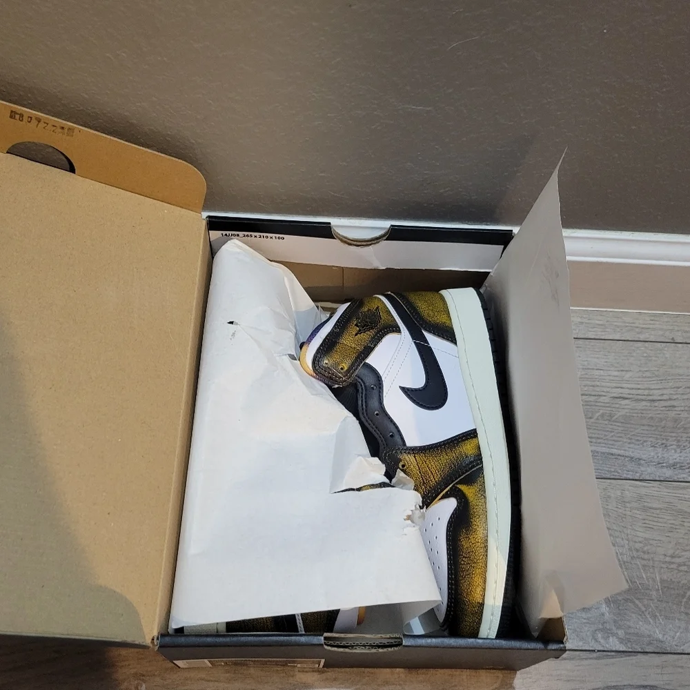 Nike Jordan 1 Mid